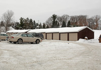 Quebec Apartments in Little Canada, MN - Foto de edificio - Building Photo