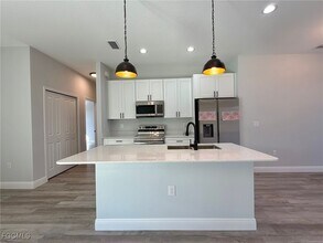 5147 Guava Terrace in Port Charlotte, FL - Foto de edificio - Building Photo