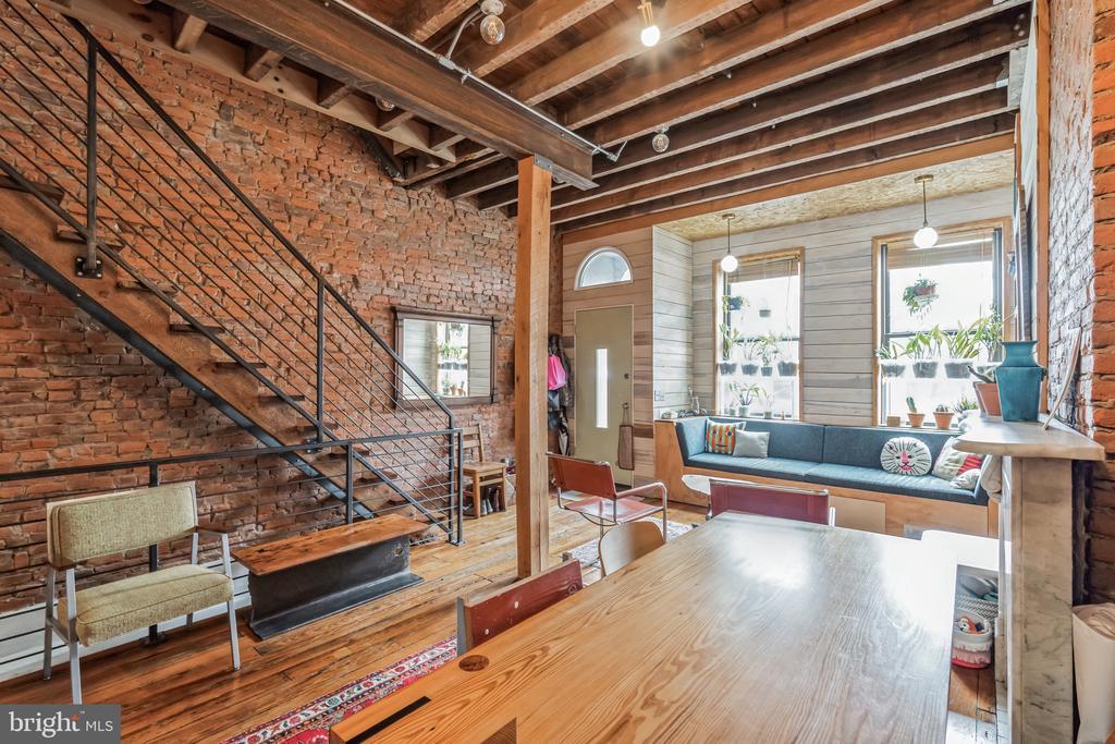 1917 E Cumberland St in Philadelphia, PA - Building Photo