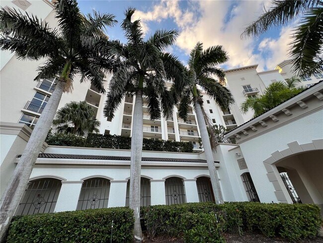 3321 Sunset Key Cir in Punta Gorda, FL - Foto de edificio - Building Photo