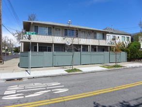 1220 62nd St in Emeryville, CA - Building Photo - Building Photo