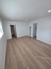 7835 1/4 Flight Ave, Unit One Bedroom in Los Angeles, CA - Building Photo - Building Photo