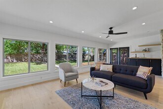 3306 Whiteway Dr in Austin, TX - Building Photo - Building Photo