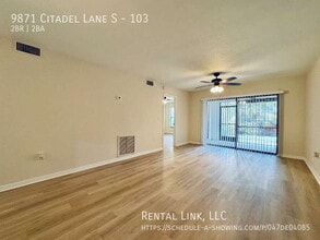 9871 Citadel Ln in Bonita Springs, FL - Foto de edificio - Building Photo