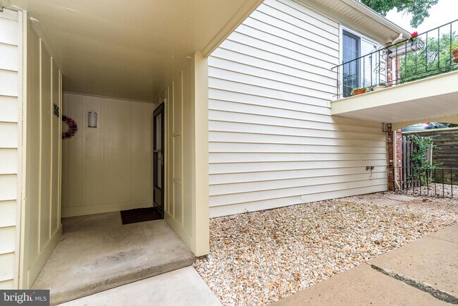 164 Berwick Pl-Unit -#22F in Lansdale, PA - Building Photo - Building Photo