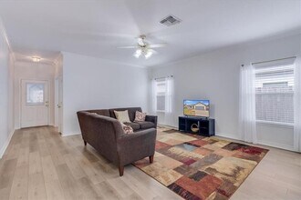 6530 Bauer Dr in Corpus Christi, TX - Building Photo - Building Photo