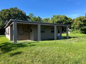 1345 Winnifred St in Orlando, FL - Building Photo