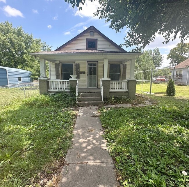 property at 1186 SW Lane St