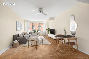 520 E 81st St in New York, NY - Building Photo