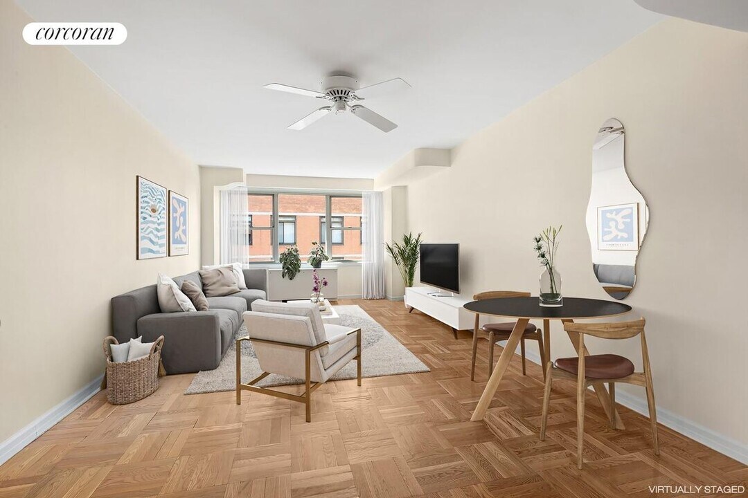 520 E 81st St in New York, NY - Building Photo