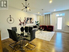 431 Epoch St in Ottawa, ON - Building Photo - Building Photo