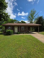 111 Yelco Dr in Dardanelle, AR - Building Photo