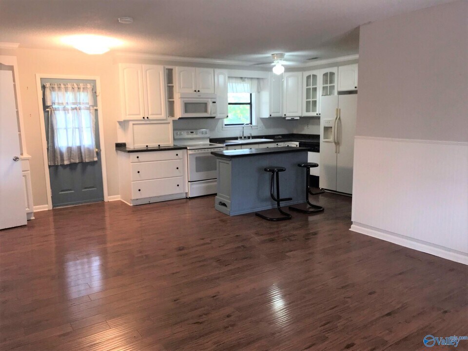 22193 Bragg St in Athens, AL - Building Photo