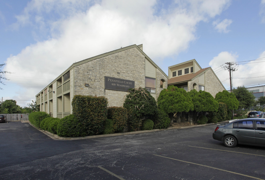 Pennfield Court in Austin, TX - Building Photo