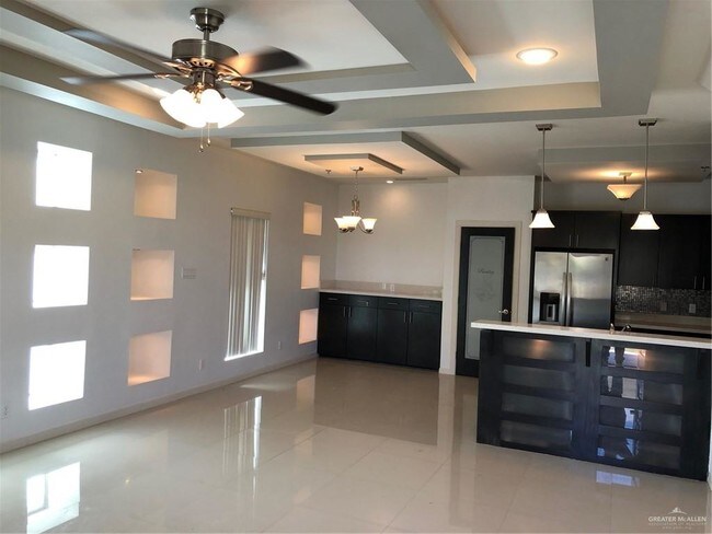 10 W Daffodil Ave in McAllen, TX - Building Photo - Building Photo