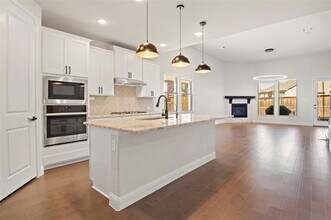 2205 Lexington Wy in Carrollton, TX - Building Photo - Building Photo