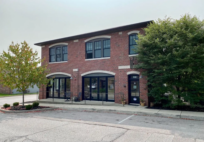 property at 231 W Dodds St