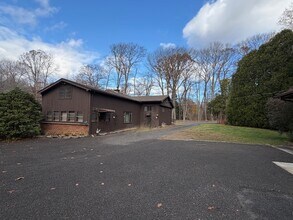 246 Central Ave in Wolcott, CT - Building Photo - Building Photo