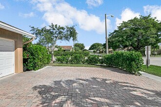 6255 Timberlakes Way in Delray Beach, FL - Building Photo - Building Photo