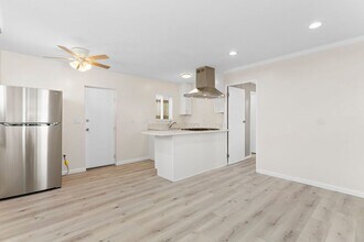 4050-4056 Euclid Ave in San Diego, CA - Building Photo - Building Photo
