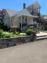 56 Locust Ave in Danbury, CT - Building Photo - Building Photo