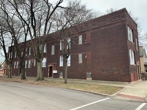 3505 E 96th St in Chicago, IL - Foto de edificio - Building Photo