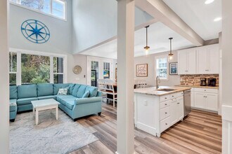 36 Firethorn Ln in Hilton Head Island, SC - Building Photo - Building Photo