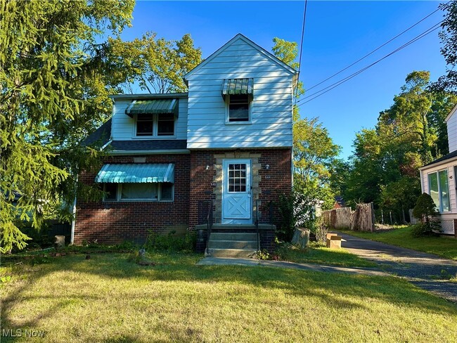property at 644 W Judson Ave
