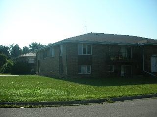 4970 Hampshire Cir in Rockford, IL - Foto de edificio