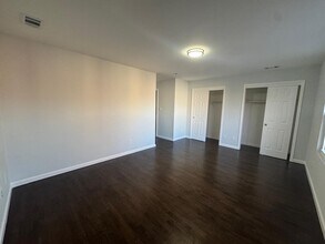 1057 Bond St in Elizabeth, NJ - Building Photo - Building Photo