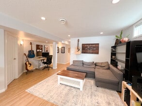 9 Morgan Crescent in St. Albert, AB - Building Photo - Building Photo