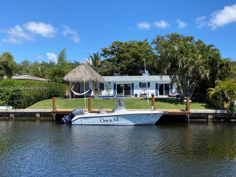 220 SE 9th St in Pompano Beach, FL - Building Photo