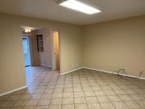 3943 SE 115th Ave in Portland, OR - Building Photo - Building Photo