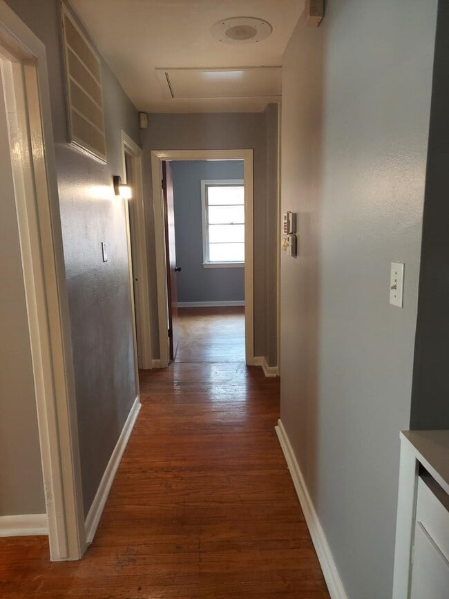4933 Nina Lee Ln