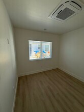 6649 Delbarton St in San Diego, CA - Foto de edificio - Building Photo