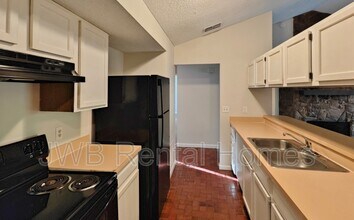 10268 Pine Breeze Rd W in Jacksonville, FL - Building Photo - Building Photo