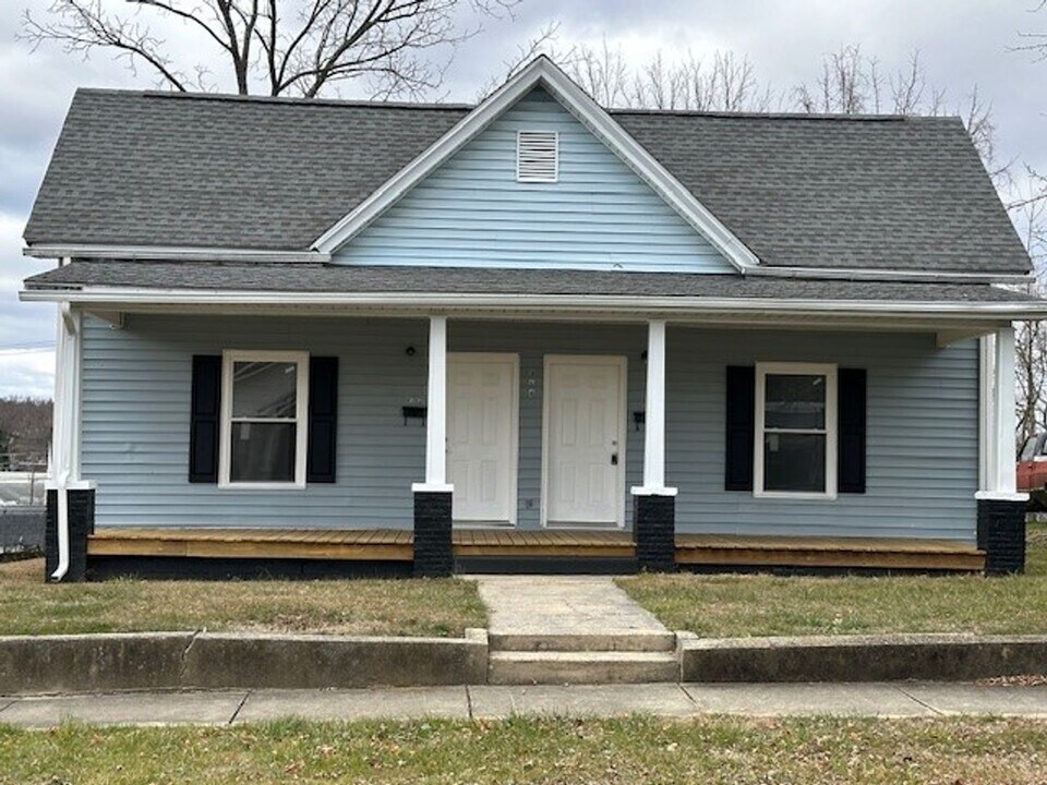 314 Wilson Ave in Johnson City, TN - Building Photo