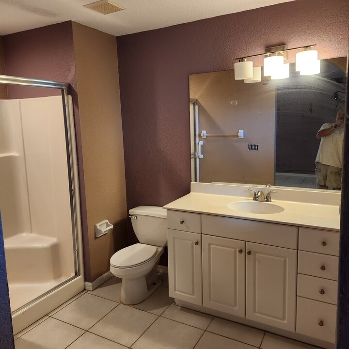 1037 SE 11th St, Unit A in Cape Coral, FL - Building Photo
