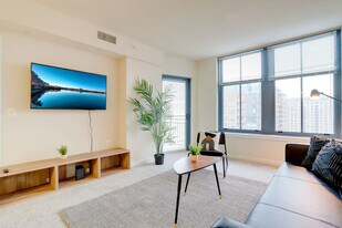 550 14th St S in Arlington, VA - Building Photo