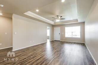 1013 Clearspring Ct in Gentry, AR - Foto de edificio - Building Photo