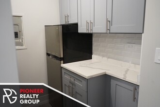503 W Belmont Ave, Unit 505-7A in Chicago, IL - Building Photo - Building Photo