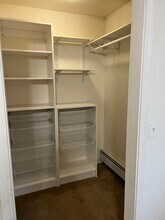 1701 Roosevelt Dr, Unit 3 in Anchorage, AK - Building Photo - Building Photo