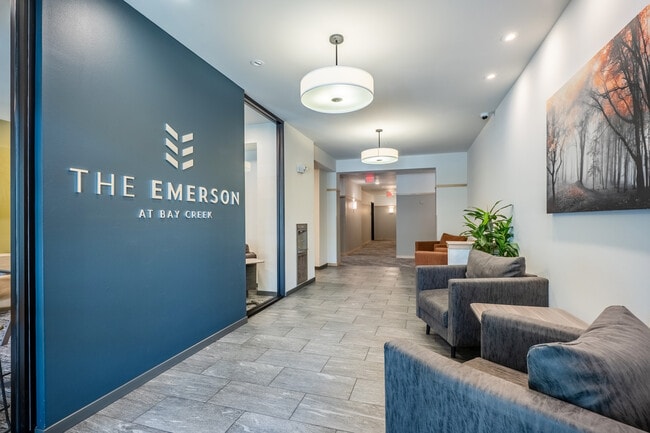 The Emerson in Madison, WI - Foto de edificio - Lobby