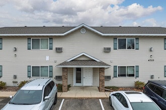 Southridge East Apartments in Eau Claire, WI - Foto de edificio - Building Photo