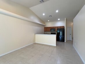 3320 SW 7th Pl in Cape Coral, FL - Foto de edificio - Building Photo