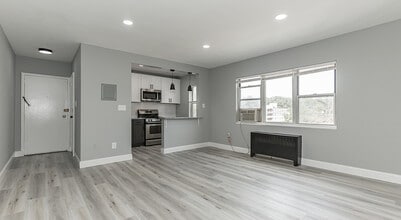 Courtyard Park in Hyattsville, MD - Building Photo - Building Photo