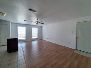 4542 Otterbury Dr in Houston, TX - Building Photo - Building Photo