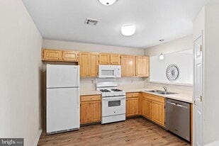 149 Cardinal Ln in Hummelstown, PA - Building Photo