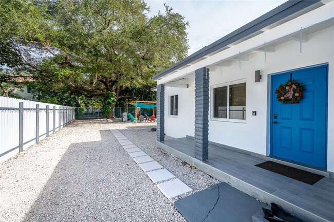 5505 NW 5th Ct in Miami, FL - Building Photo - Building Photo