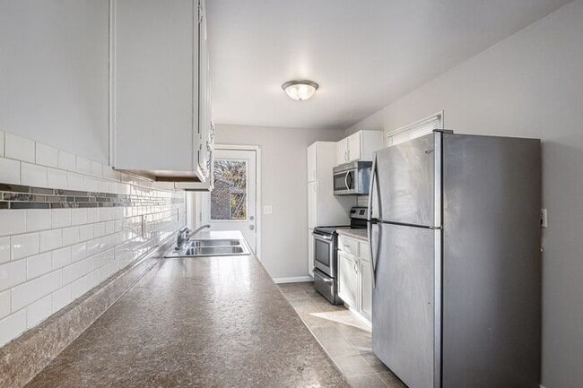 1934 Junction Ave in Kalamazoo, MI - Building Photo - Building Photo